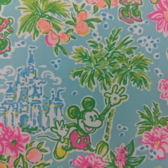 NWT! Lilly Pulitzer x Disney Parks Gillie Wristlet Lilly Loves Disney Sm… - Picture 14 of 14